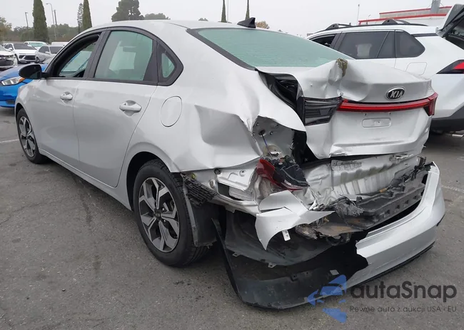 3KPF24AD2ME305039: 43599143