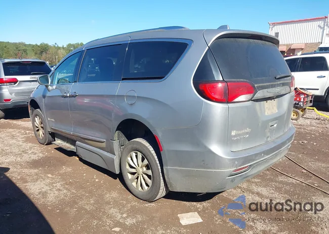 2C4RC1BG3JR115584: 43600375