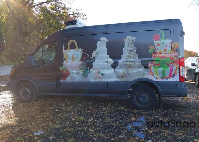 1FTYR2CM6HKA13323: 43600573