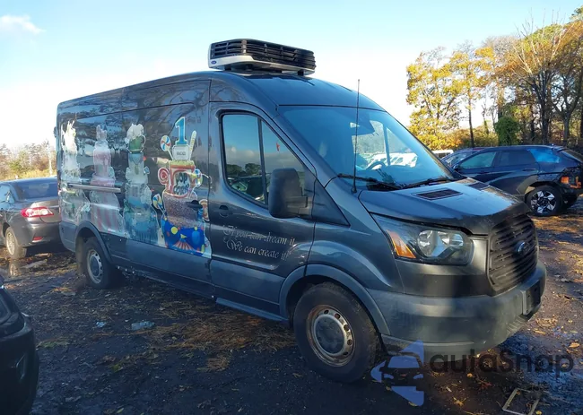 1FTYR2CM6HKA13323: 43600573