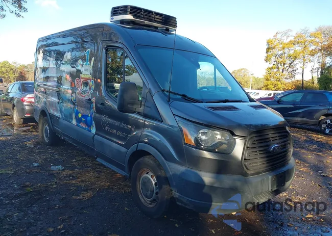 1FTYR2CM6HKA13323: 43600573