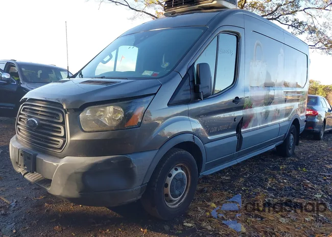 1FTYR2CM6HKA13323: 43600573