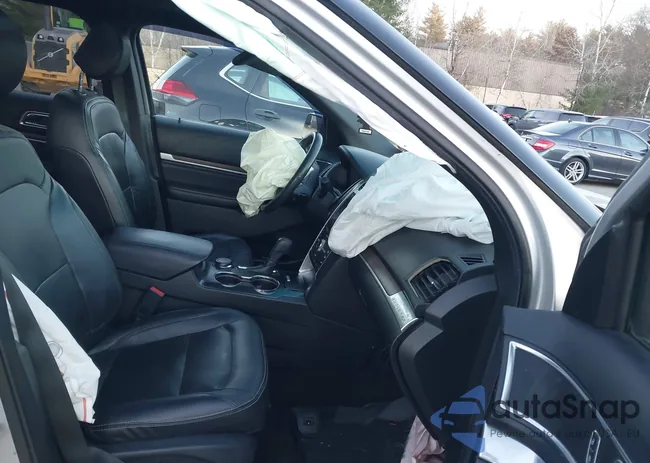 1FM5K8F8XGGA26596: 43600704