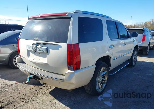 1GYFK638X7R189054: 43600826