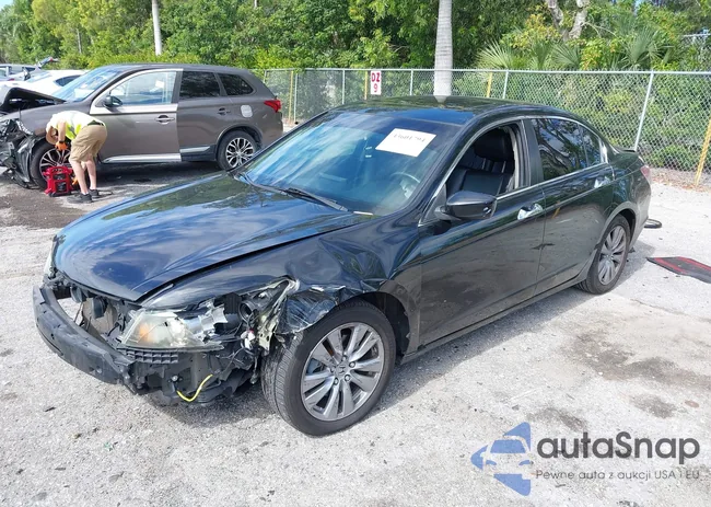 1HGCP3F87BA024561: 43601794