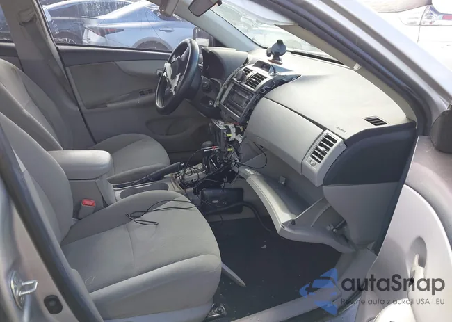 2T1BU4EE3CC784838: 43601827