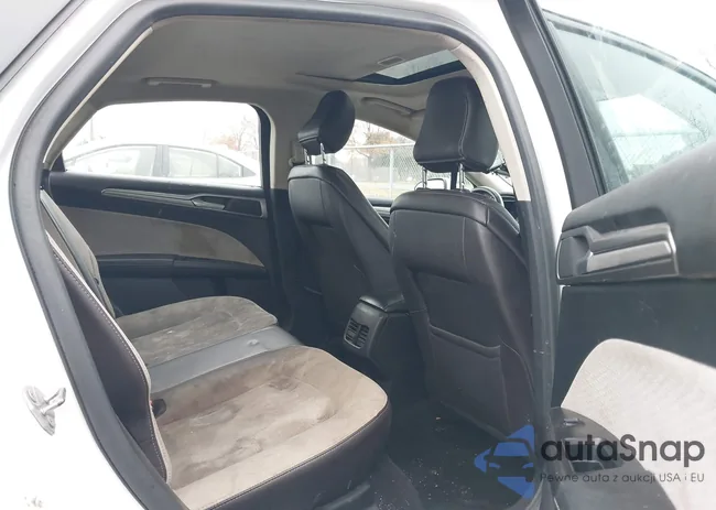 3FA6P0HD8LR121625: 43602476