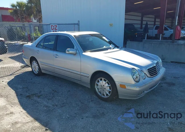 WDBJF65J9YB118943: 43602589