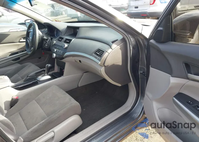 1HGCP26769A141253: 43602270