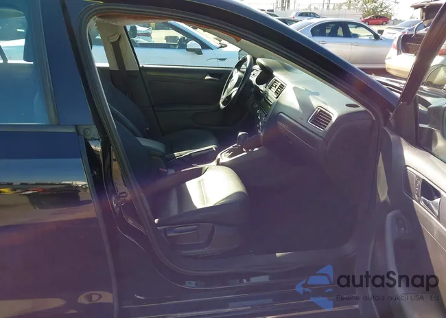 3VWDZ7AJ5BM341995: 43605627