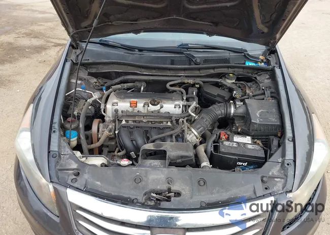 1HGCP2F86BA044181: 43605675