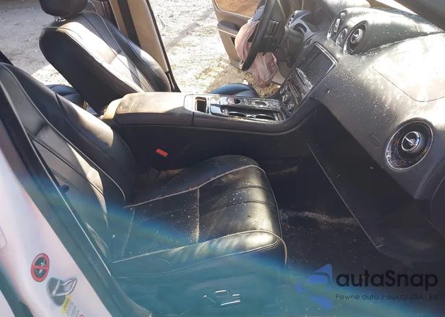 SAJWA1GT8EMV61318: 43605281