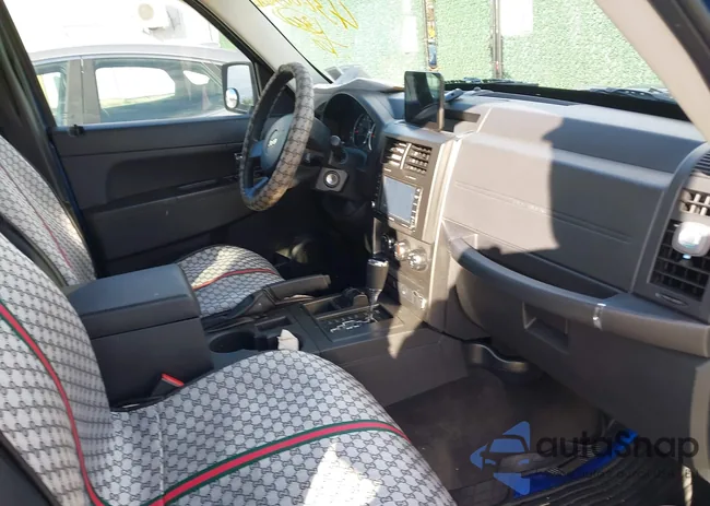 1J8GN28K19W542048: 43606589