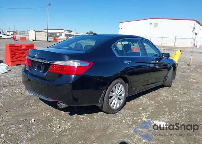 1HGCR2F80FA119764: 43607659