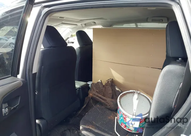 JTMRFREV7ED083229: 43607810