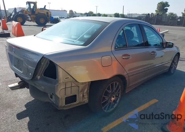 WDBRF40J74A646902: 43606918