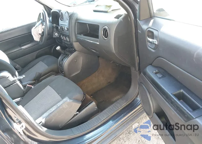 1C4NJRFB4ED520685: 43606944