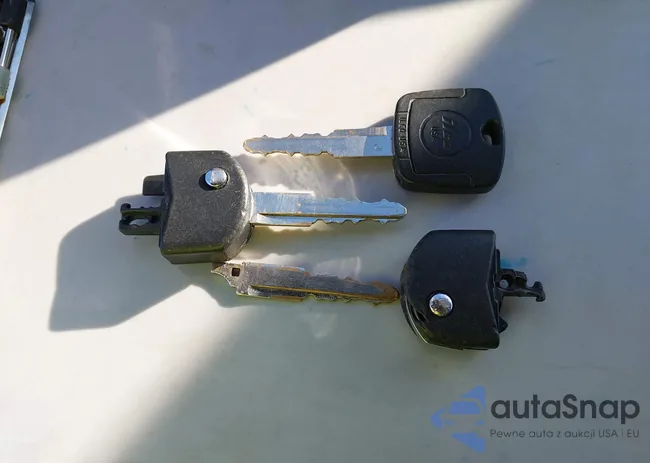 JM1CR29L890332258: 43608750