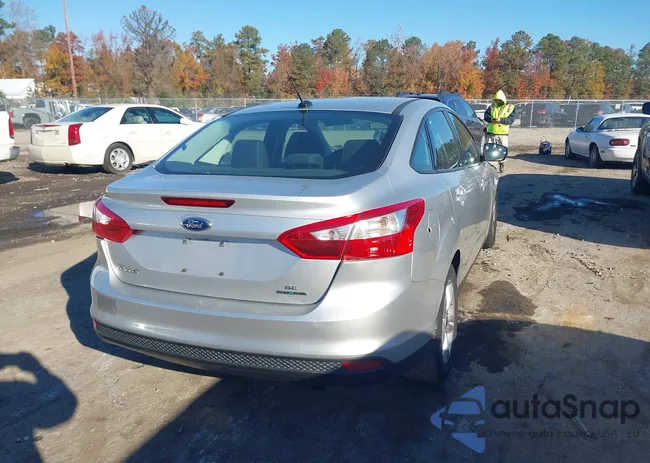 1FADP3F26EL282776: 43608773