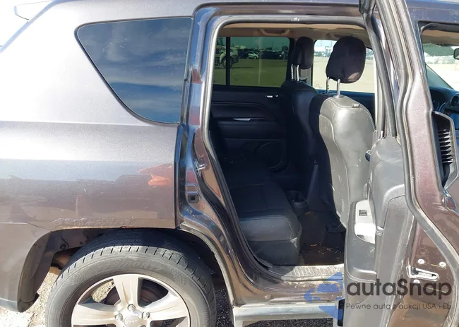 1C4NJCEB3HD156066: 43608884