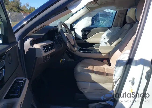 5LM5J7WC4NGL03013: 43607927