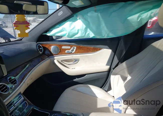 WDDZF4KB2HA056643: 43609620