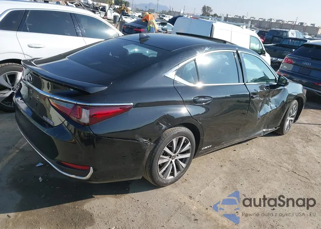 58AD21B13LU004889: 43610817