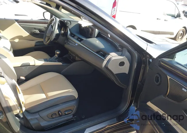 58AD21B13LU004889: 43610817