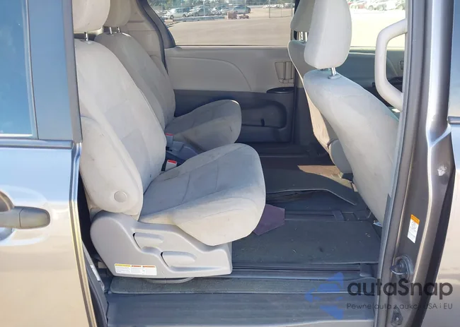 5TDZZ3DCXJS901586: 43609944