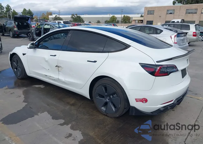 5YJ3E1EB9NF251056: 43610117