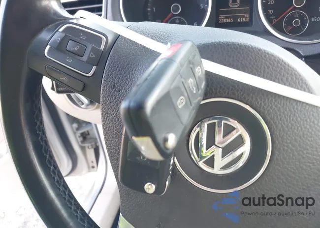 3VWTL8AJ0AM638111: 43611389