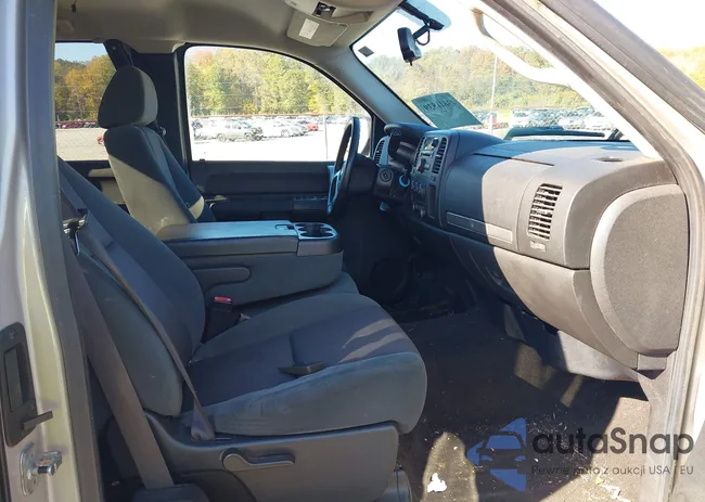 1GCEC29C89Z179788: 43611539