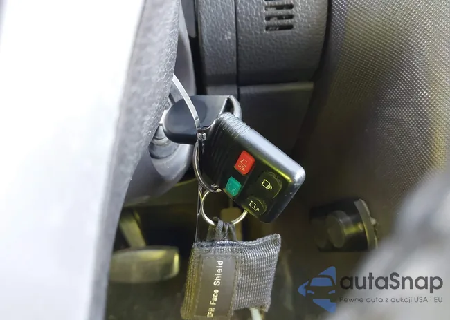 4M2EU48E97UJ07031: 43610917