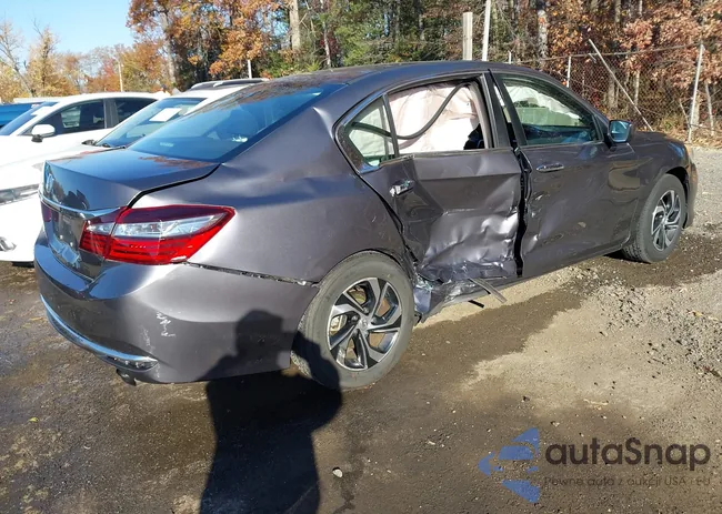 1HGCR2F37GA212335: 43610946