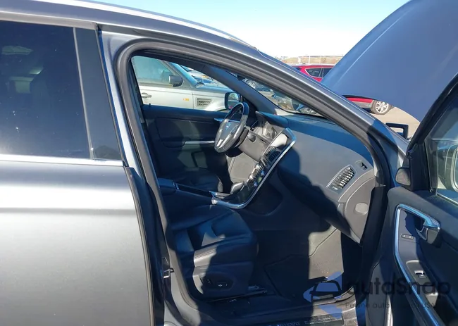 YV4612RK5G2807634: 43611184