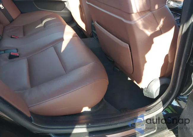 WBAFR7C59DC823432: 43612479