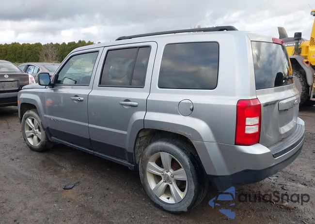 1C4NJPFB0HD183926: 43612482