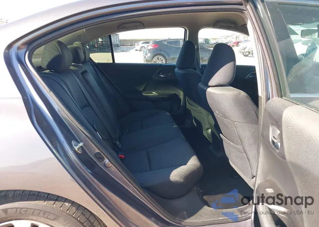 1HGCR2F39FA227076: 43612738