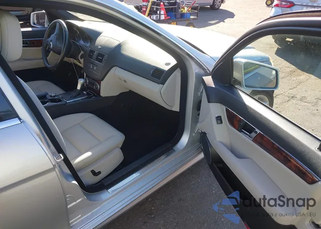 WDDGF5EB0AF442382: 43613352