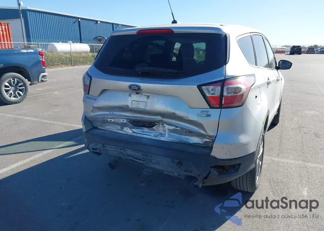 1FMCU9GDXHUE95435: 43613530