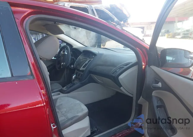 1FADP3F25EL413843: 43613692