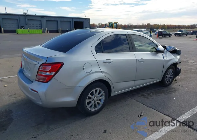 1G1JD5SH1H4105815: 43613764