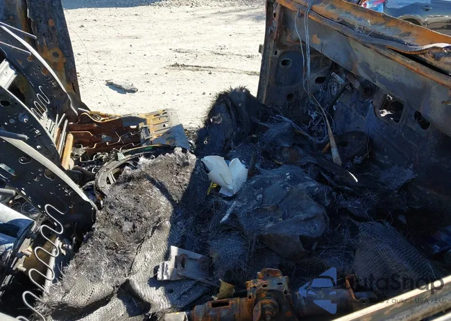 1J4GA39169L740814: 43612955