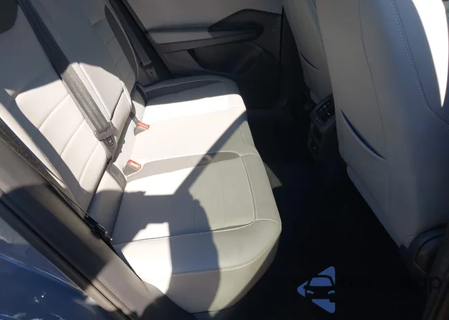 3VVLX7B20NM041685: 43613072