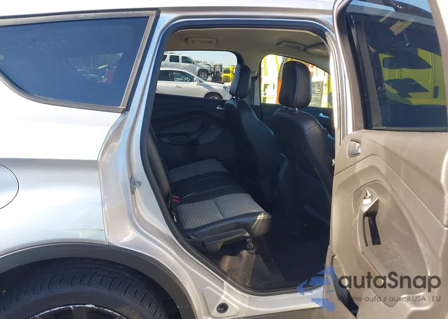 1FMCU0GD4JUD14041: 43614380