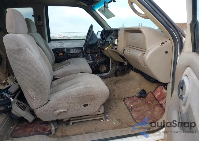 1GCEC19R9XR112662: 43614550