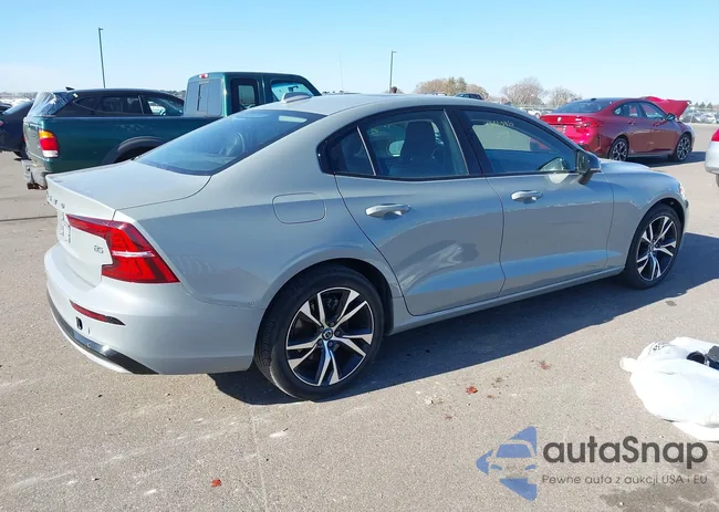 7JRL12FK8RG322924: 43613910