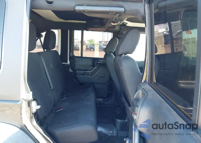 1C4BJWDG5JL908878: 43615401