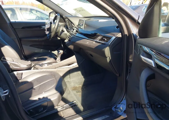 WBXHT3C32J5F88575: 43615627