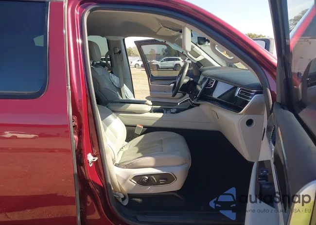 1C4SJUAT7NS181390: 43616774